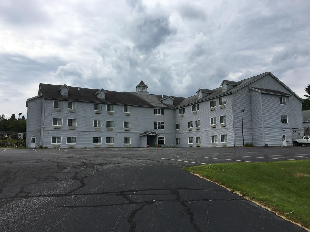 Cabot Inn & Suites Lancaster Exterior photo